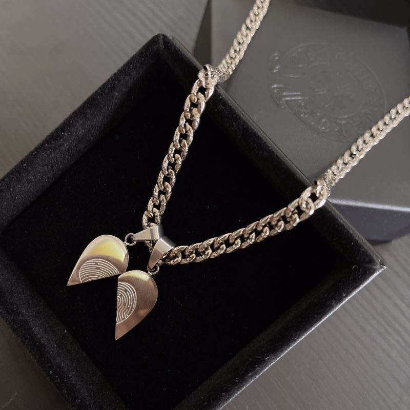 Ch**me He**ts necklaces